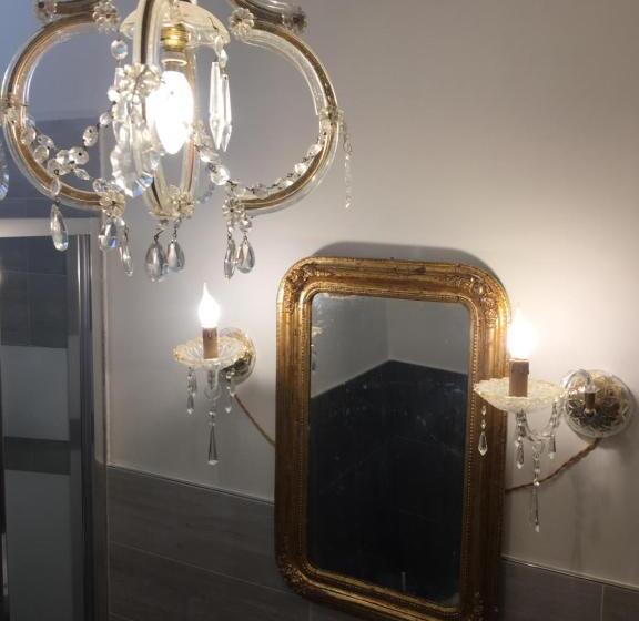 اتاق لوکس, La Casa Di Emanuella   Rooms & International Suites