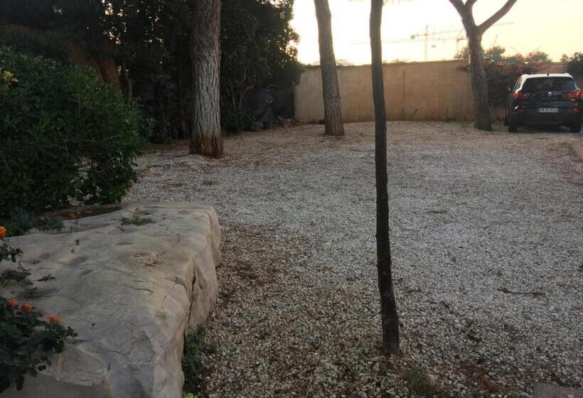 اتاق استاندارد با تخت بزرگ, La Casa Di Emanuella   Rooms & International Suites