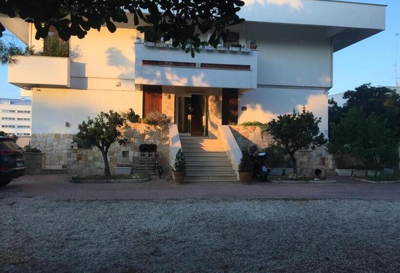 اتاق استاندارد با تخت بزرگ, La Casa Di Emanuella   Rooms & International Suites