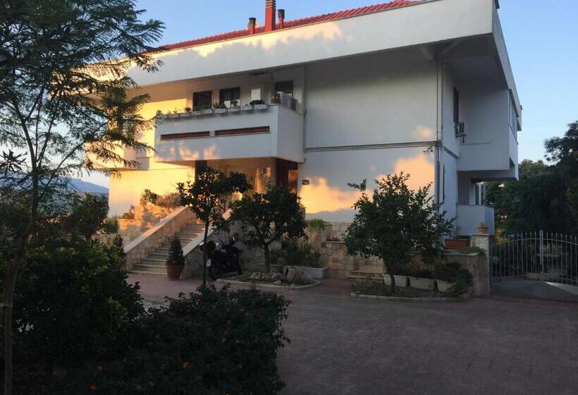 اتاق لوکس, La Casa Di Emanuella   Rooms & International Suites