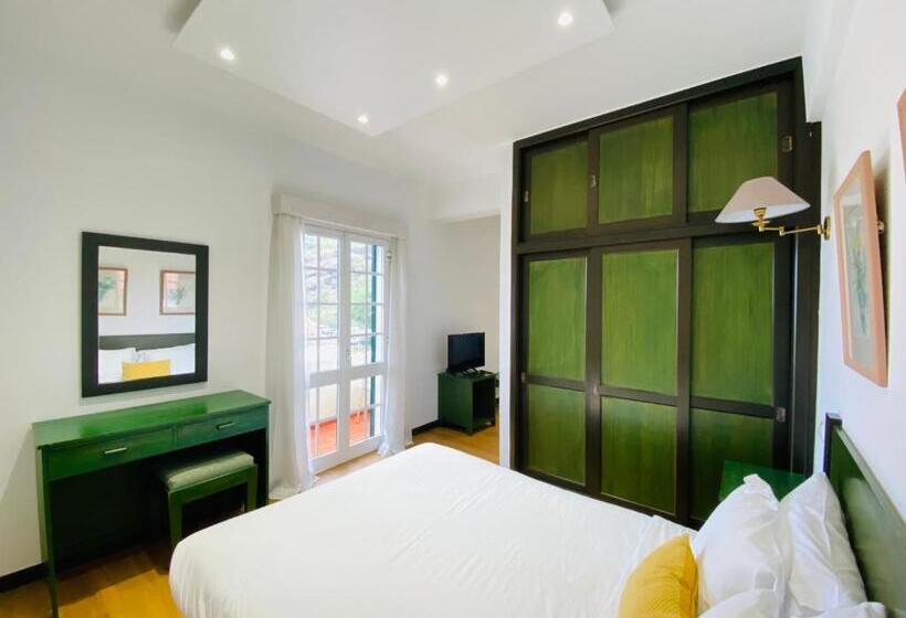 标准工作室带阳台, Vale Mar Guest