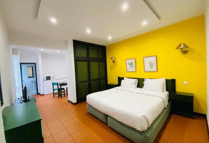 标准工作室, Vale Mar Guest