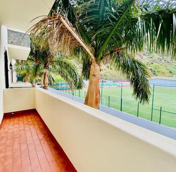 标准工作室, Vale Mar Guest