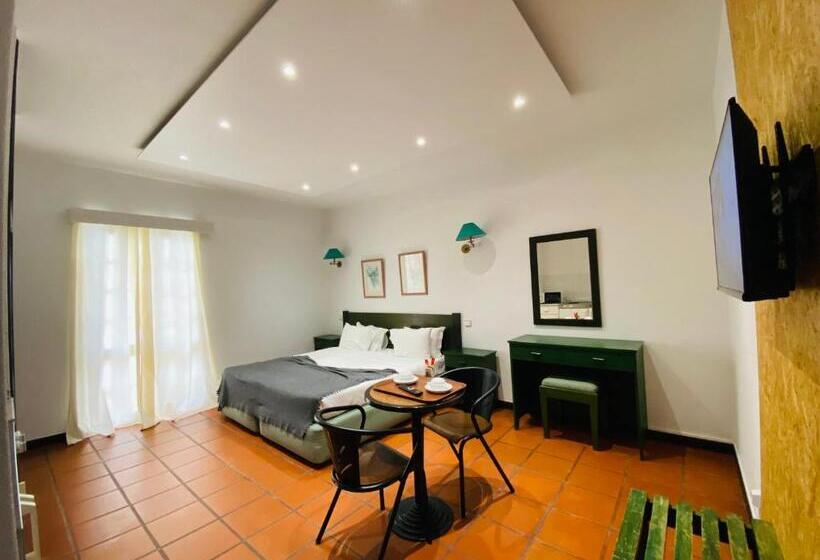 小型套房带阳台, Vale Mar Guest