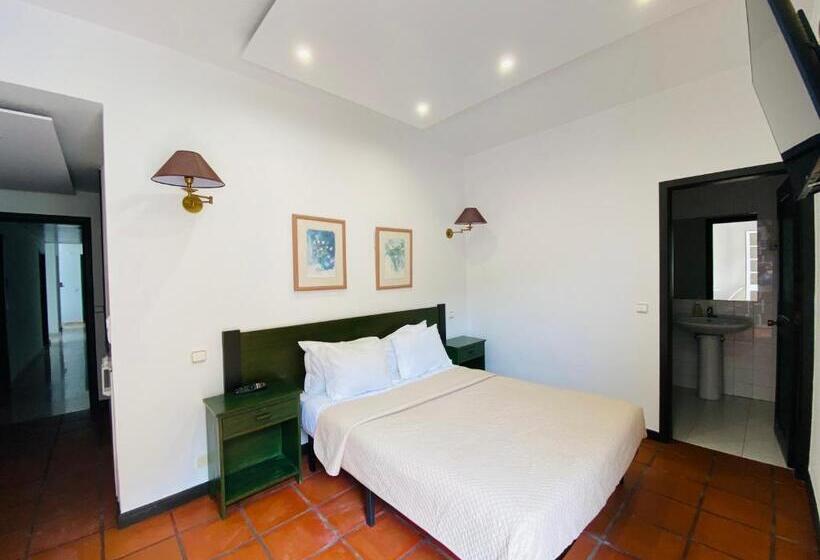 带阳台套房, Vale Mar Guest