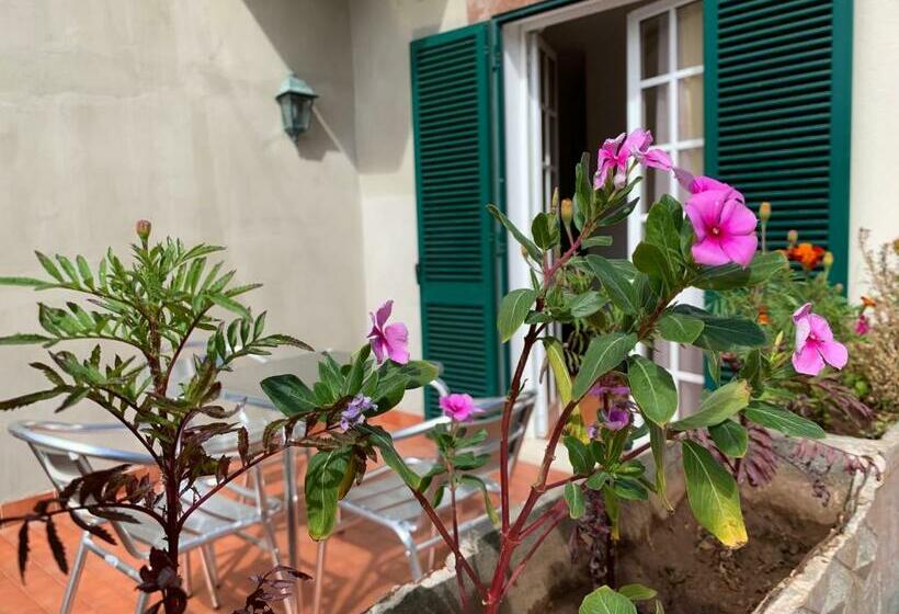 家庭套房, Vale Mar Guest