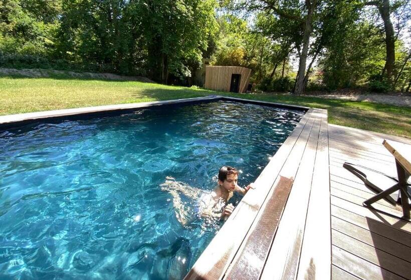 디럭스 룸 킹사이즈 침대, Les Tchanquées