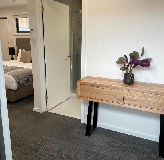 חדר דחוקס עם מיטת קינג, Risdon Brook