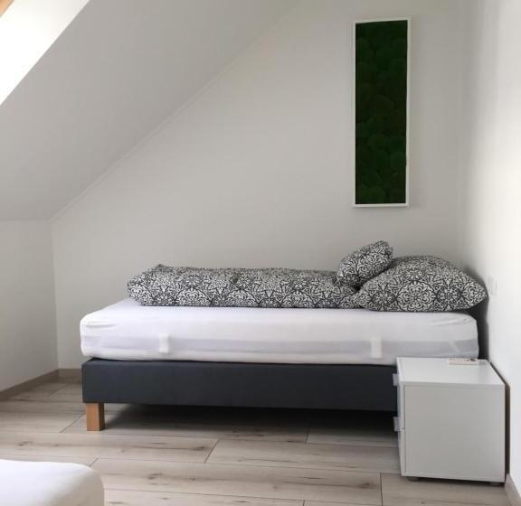 2 Bedroom Apartment, Jókai Apartman