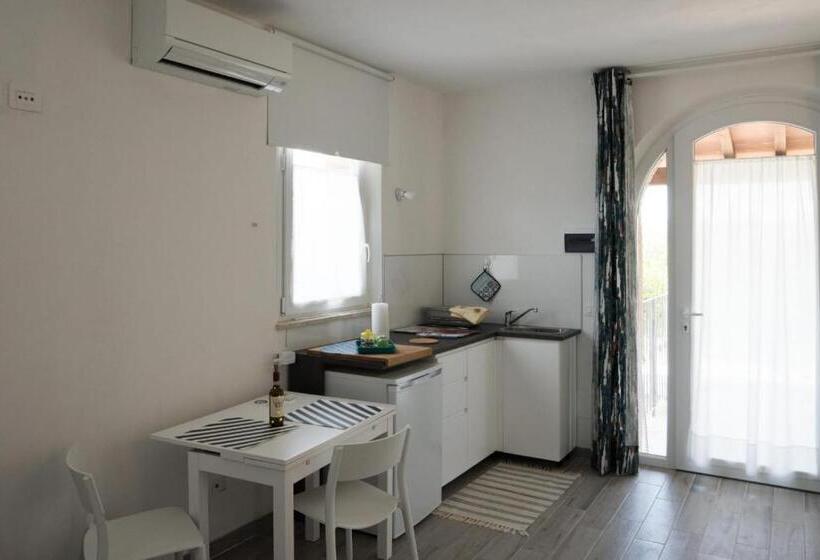 استودیوی استاندارد, L  Aia Di Carinda R.t.a