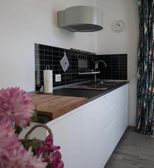 استودیو استاندارد با چشمانداز باغ, L  Aia Di Carinda R.t.a