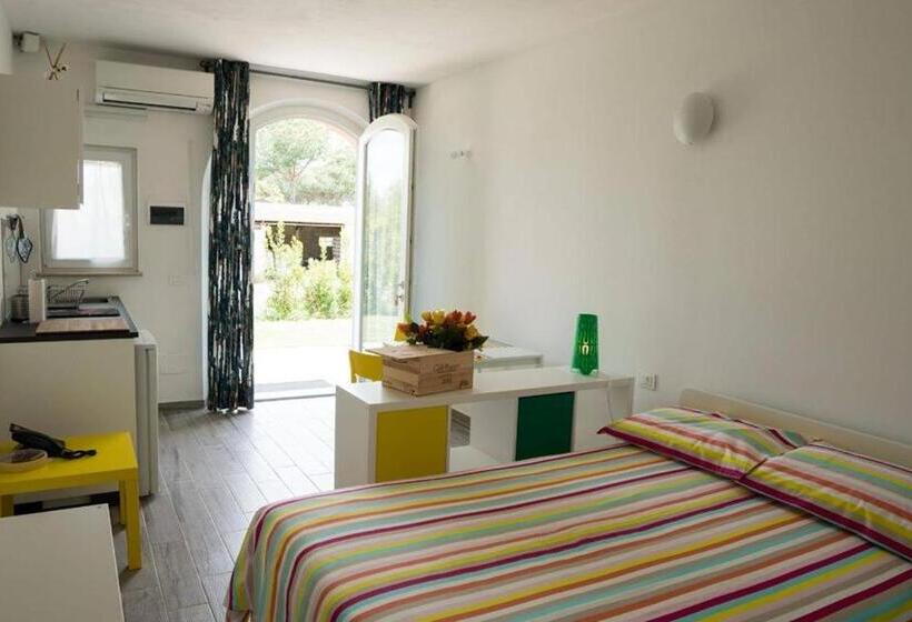 استودیو استاندارد با چشمانداز باغ, L  Aia Di Carinda R.t.a