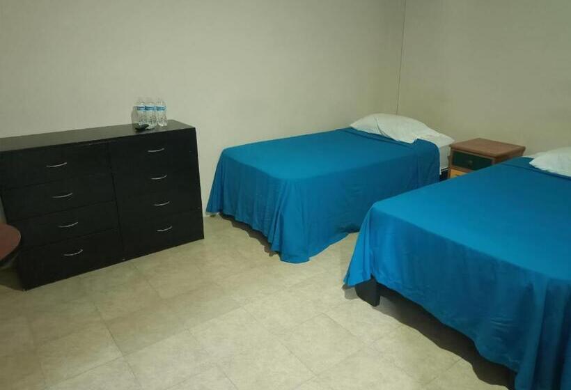 חדר סטנדרט לארבעה, Estancia Santa Fe