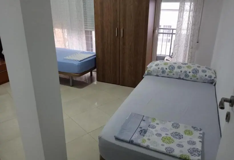 اتاق خانوادگی, Pension Mexico