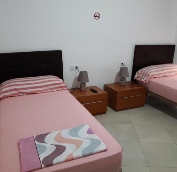 اتاق خانوادگی, Pension Mexico