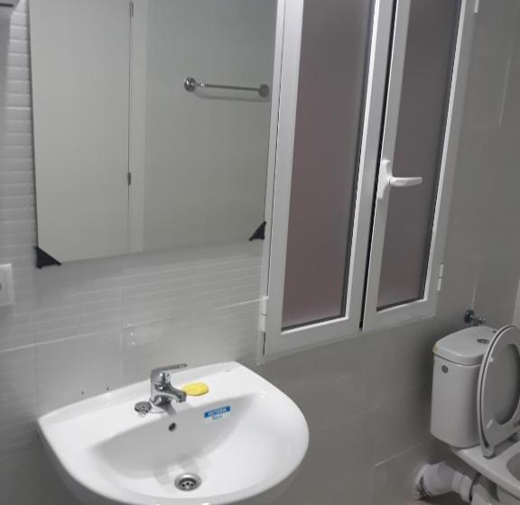 اتاق خانوادگی, Pension Mexico