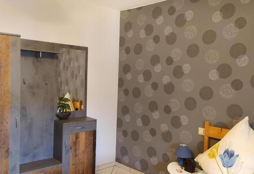 Номер Стандарт, Pension Deerkemer Kuh