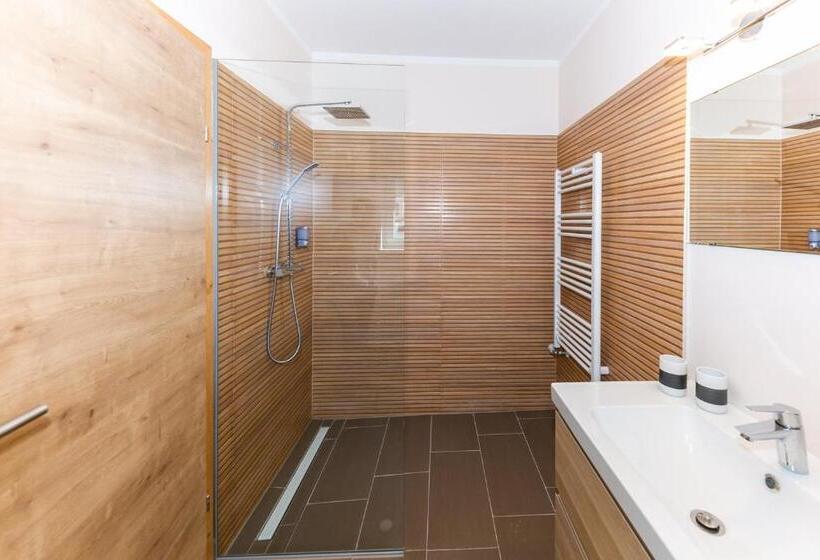 디럭스 룸, Cafe Pension Rafaela