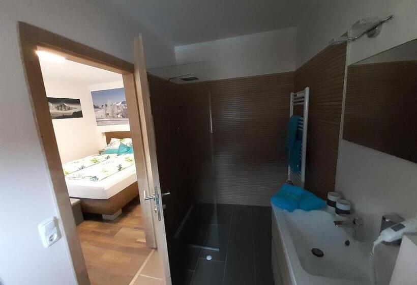 디럭스 룸, Cafe Pension Rafaela