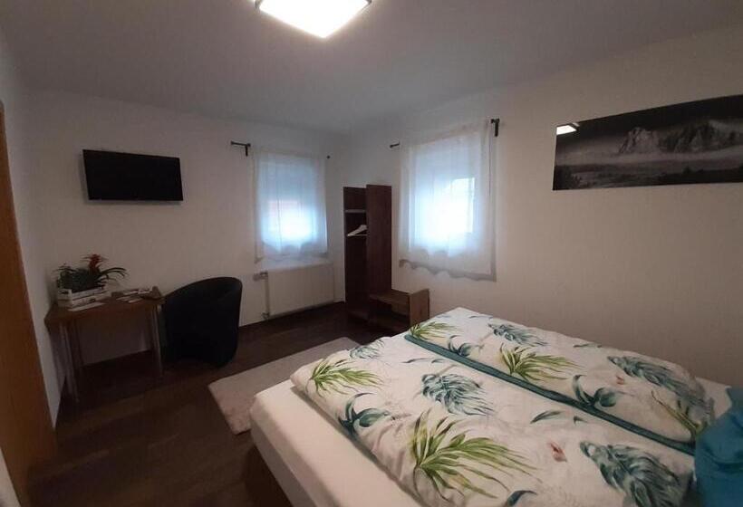 디럭스 룸, Cafe Pension Rafaela