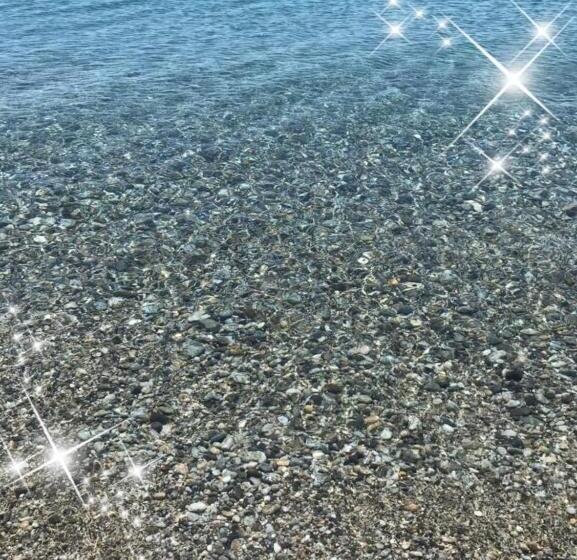 غرفة قياسية ثلاثية, Deck Sea B&b