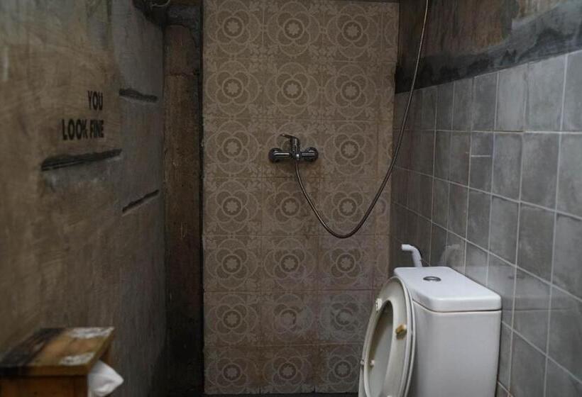 Quarto Estandar, Happy House Bnb Bromo Backpacker