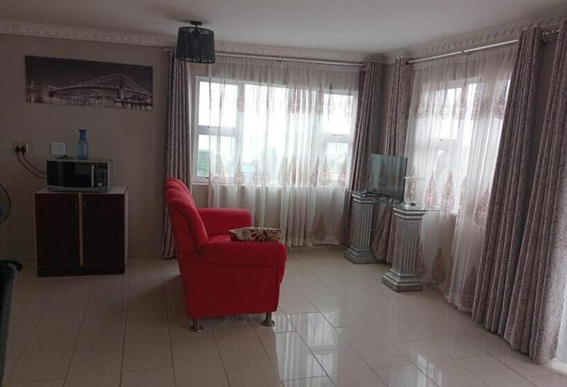 סוויטה אקזקיוטיב, La Saville Bnb