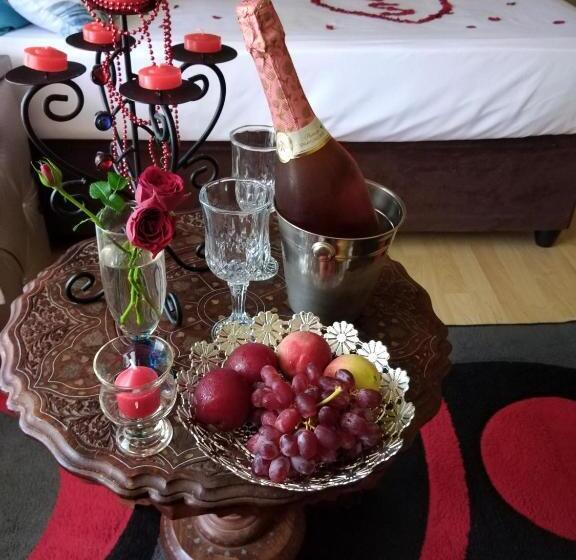 חדר סטנדרט נוף לגינה, La Saville Bnb