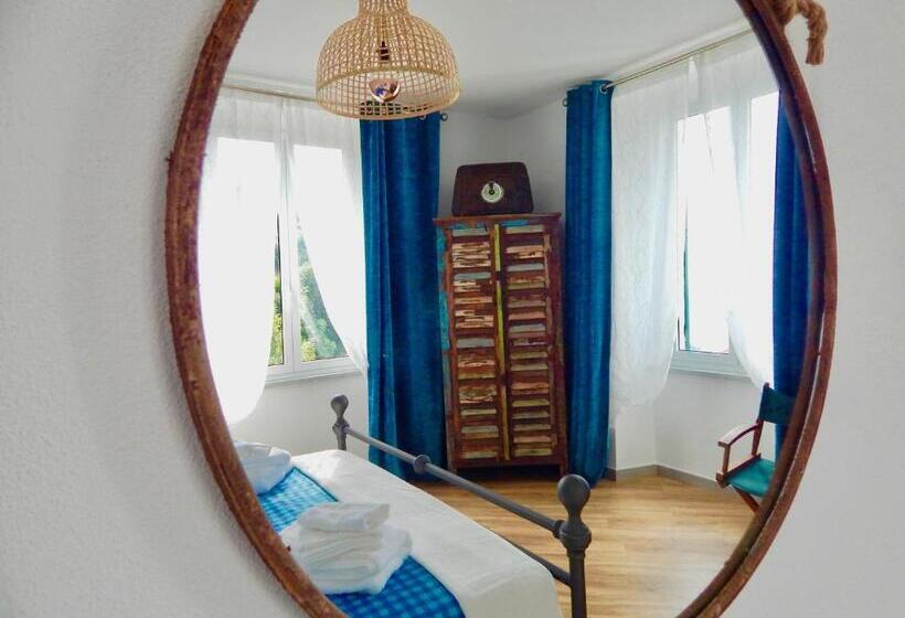 스탠다드 룸 킹사이즈 침대, Le Giüe