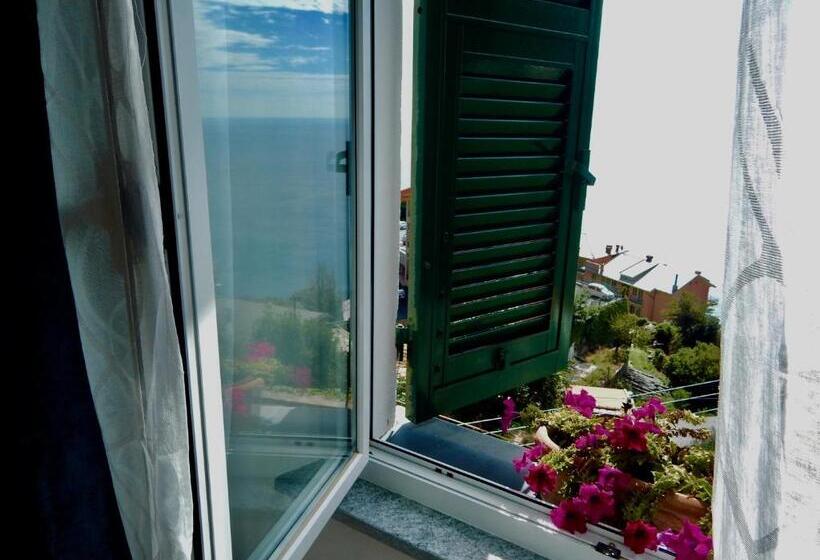 스탠다드 룸 킹사이즈 침대, Le Giüe