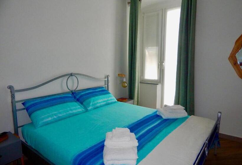 디럭스 테라스 룸 바다 전망, Le Giüe