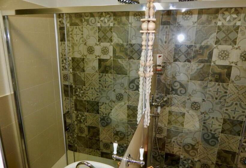 디럭스 테라스 룸 바다 전망, Le Giüe