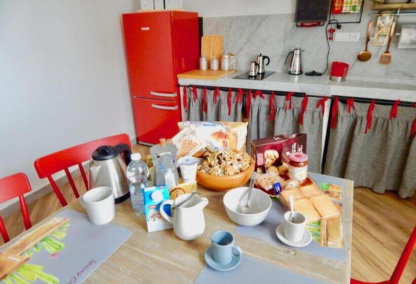 스탠다드 룸 킹사이즈 침대, Le Giüe