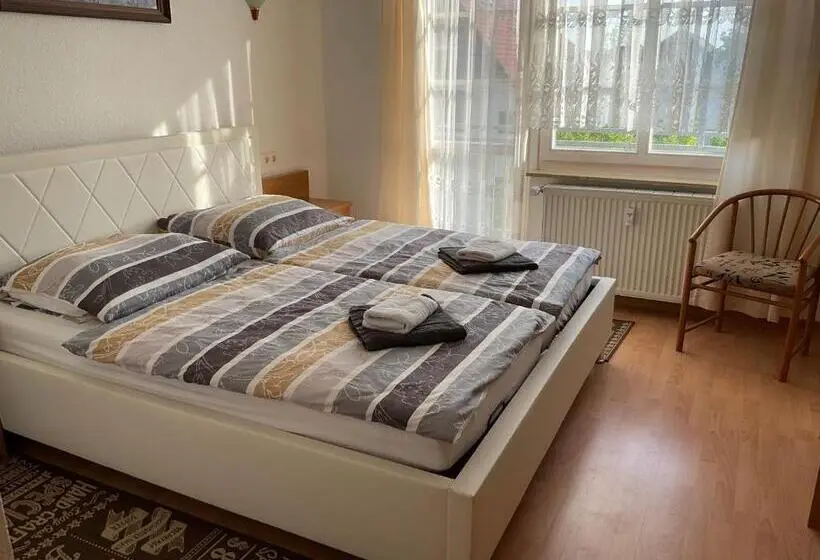 バルコニー付きデラックスルーム, Pension Markt Neustrelitz