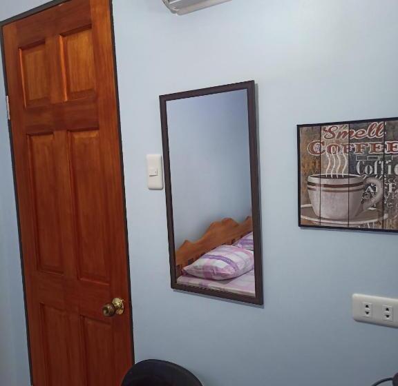 이코노미 룸, Sky Beach Inn