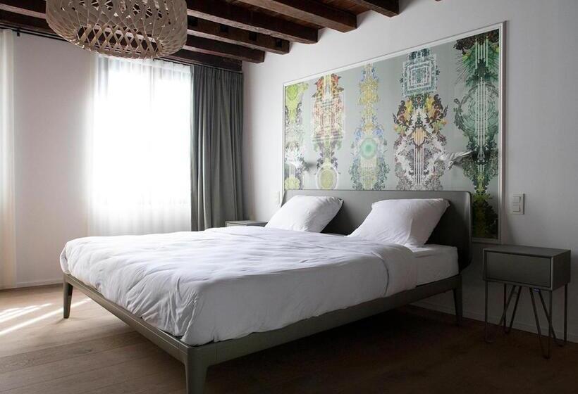 اتاق سوپریور با تخت بزرگ, The Greenhouse