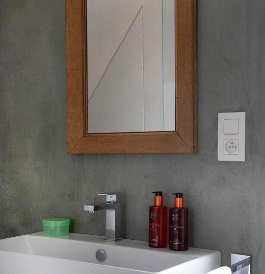 اتاق سوپریور چهار تخته, The Greenhouse