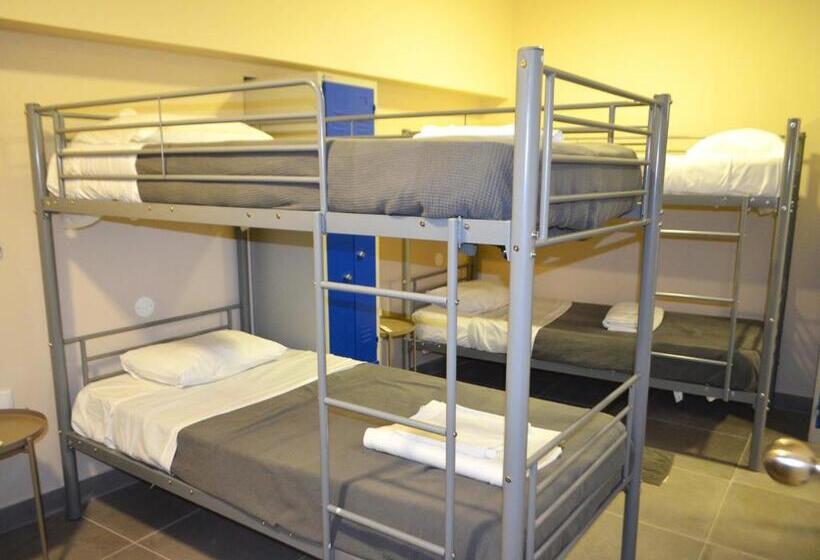 سرير فى غرفة مشتركه, Rooms Dp Setúbal