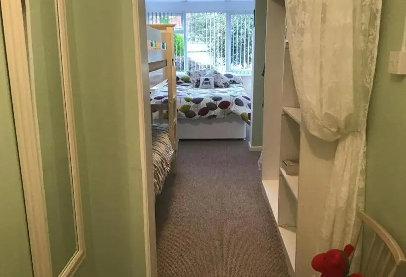 Standard Neljän Hengen Huone, Apps B&b