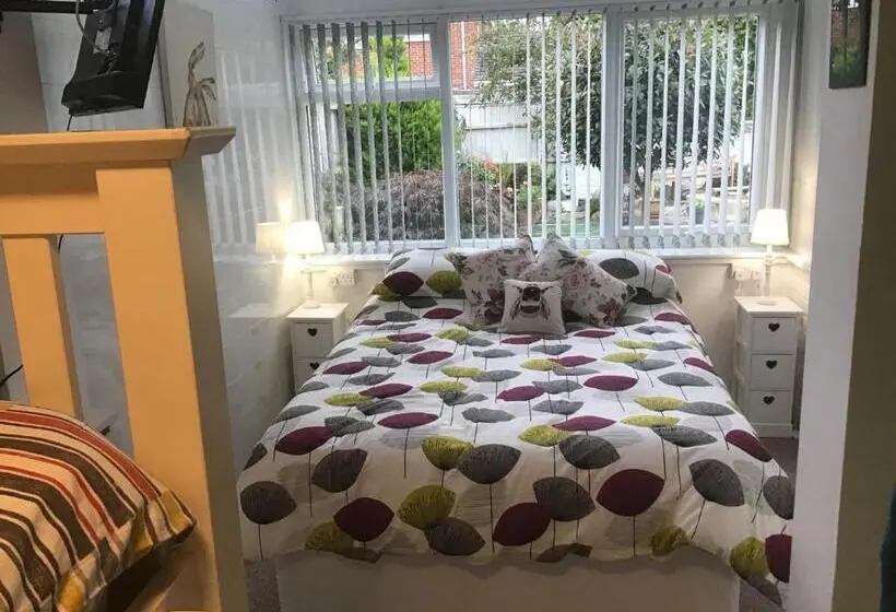 Standard Neljän Hengen Huone, Apps B&b