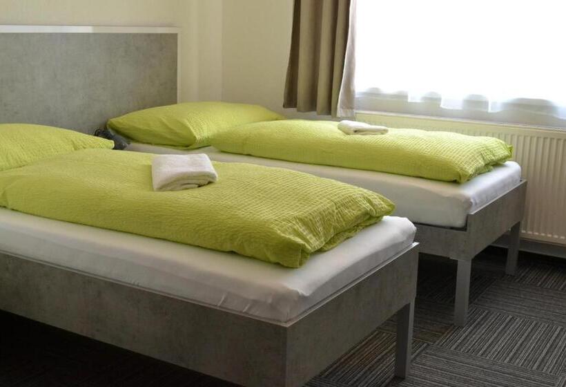 غرفة قياسية, Garni Hotel 31