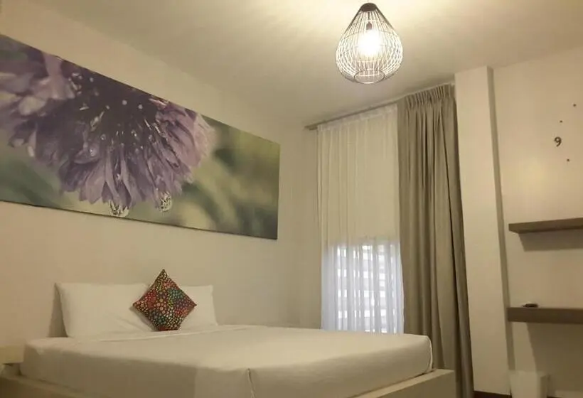 اتاق اکونومی, Huglampang Boutique