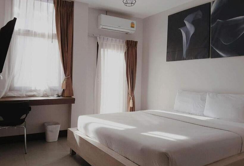 이코노미 룸, Huglampang Boutique