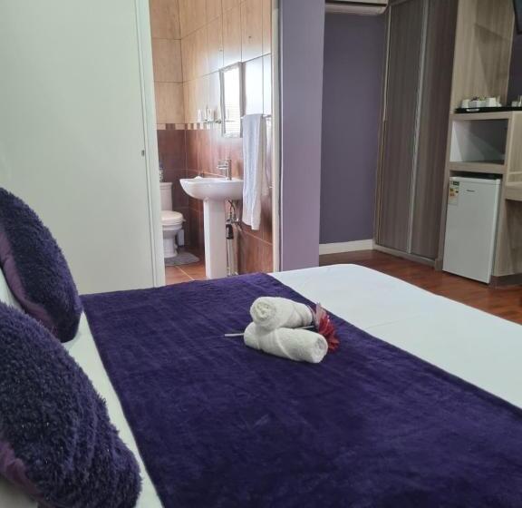 جناح مطلّ علي حمام السباحة, Botle Ba Afrika Lodge