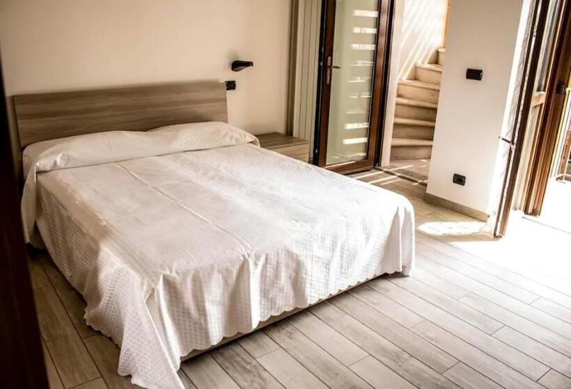 带阳台的豪华间, Camera Con Vista Castello