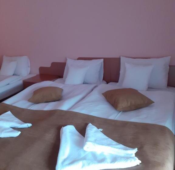 スタンダードトリプルルーム, Casa Leucian