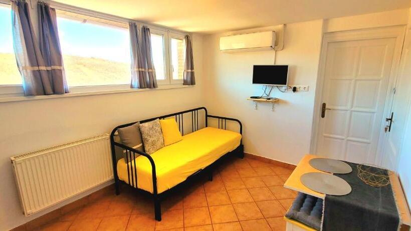 Апартаменты 1 Спальня Вид на Сад, Napkert Apartman