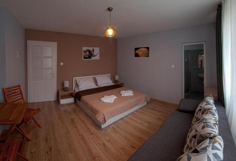 חדר קומפורט לשלושה, Simada Green Guest House