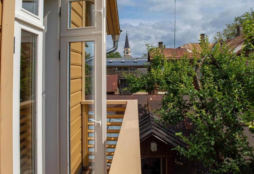 اتاق استاندارد با بالکن, Taevas Külalistemaja