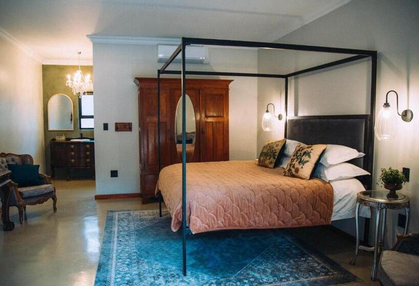 스위트, The Bohemian Guesthouse